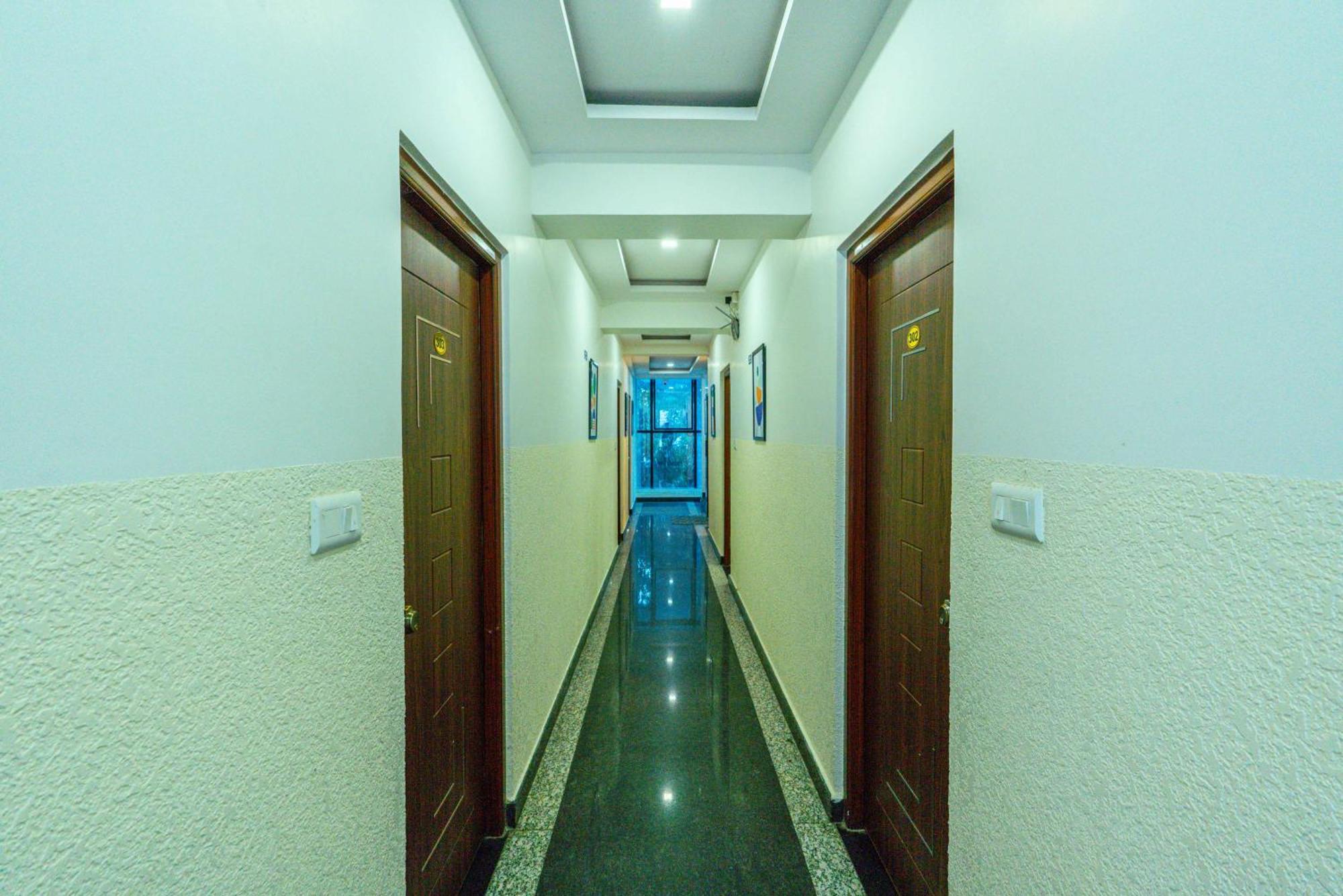 Treebo Elmas Grand Hotel Bengaluru Kültér fotó